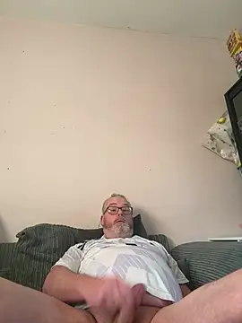 fortheloveofheels74 online show from April 6, 5:47 pm