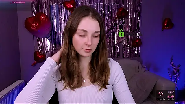 Snapshot of alisabliss chatting on February 19, 8:05 pm alisabliss online show from February 19, 8:05 pm