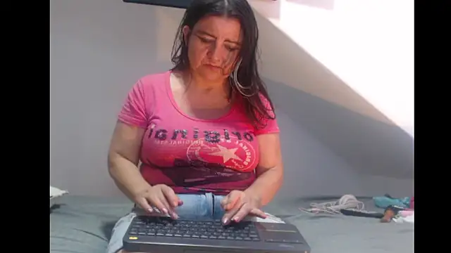 Debora Cienfuegos25 online show from February 22, 2:02 am