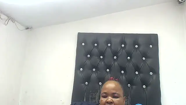 MatureMilfxxx online show from March 6, 5:59 am