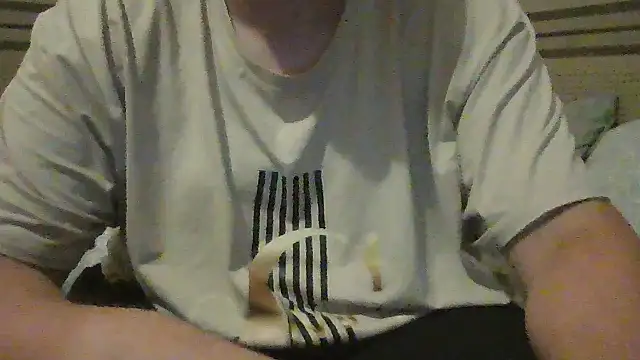 guywithboobs online show from October 24, 5:20 pm