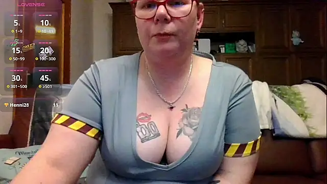 Kleinesluder-nrw online show from February 28, 8:21 pm