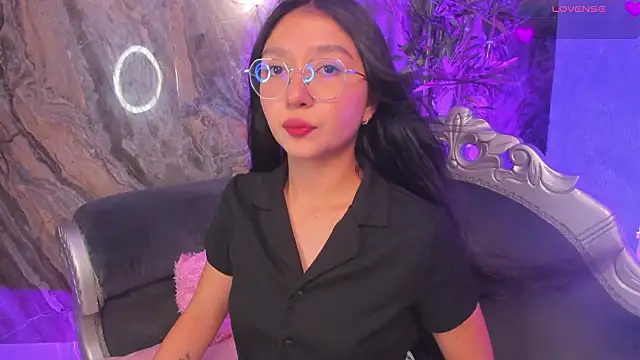 sydney miller  online show from March 3, 11:21 pm