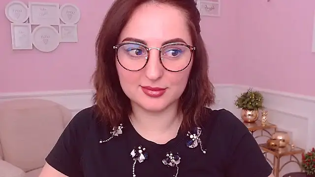 NoraSimons online show from March 18, 5:21 am