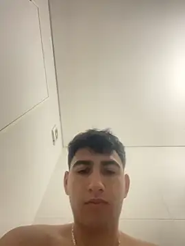 Snapshot of Gduende7 chatting on November 16, 7:03 am Gduende7 online show from November 16, 7:03 am