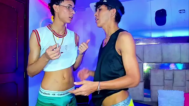 boyswantingplay online show from February 15, 7:38 am