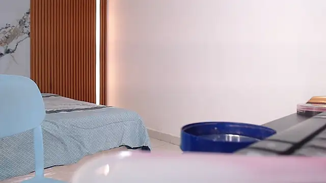 rosselyn  online show from March 6, 12:12 pm