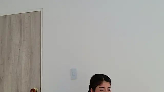 LisaMartinez34 online show from October 27, 5:50 pm