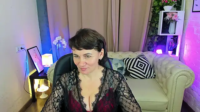 Demi Mature online show from October 22, 7:41 am