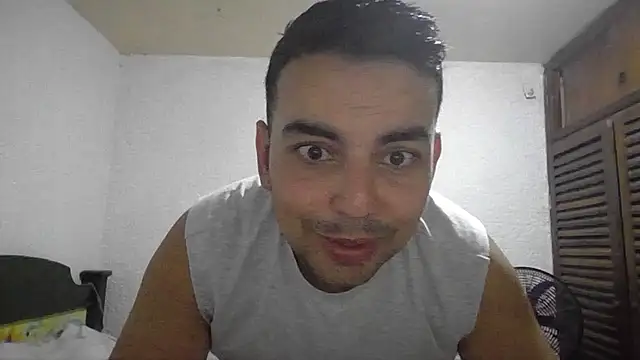 axel jhones  online show from November 4, 10:53 pm