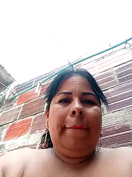 Snapshot of mother2-divorced chatting on April 25, 7:44 pm mother2-divorced online show from April 25, 7:44 pm