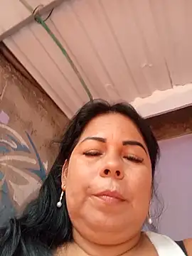 Snapshot of mother2-divorced chatting on April 29, 1:48 pm mother2-divorced online show from April 29, 1:48 pm