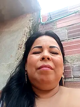 Snapshot of mother2-divorced chatting on May 8, 1:38 pm mother2-divorced online show from May 8, 1:38 pm