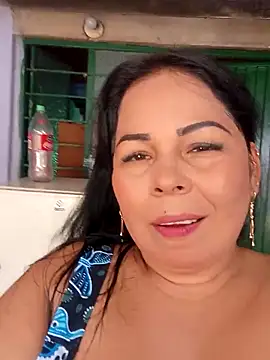 Snapshot of mother2-divorced chatting on May 12, 7:33 pm mother2-divorced online show from May 12, 7:33 pm