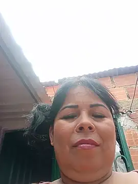 Snapshot of mother2-divorced chatting on May 19, 7:42 pm mother2-divorced online show from May 19, 7:42 pm