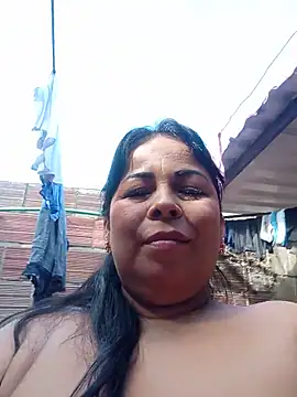 Snapshot of mother2-divorced chatting on May 22, 1:39 pm mother2-divorced online show from May 22, 1:39 pm