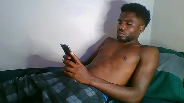 Snapshot of Suamyst_25 chatting on July 4, 6:08 am Suamyst 25 online show from July 4, 6:08 am