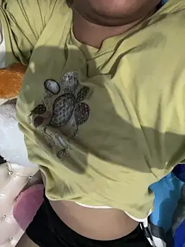 Snapshot of Cute_Marina chatting on July 6, 5:15 pm Cute Marina online show from July 6, 5:15 pm
