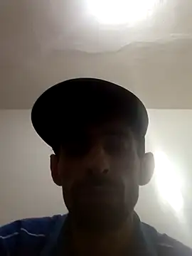 Snapshot of elperri2025 chatting on October 28, 6:28 am elperri2025 online show from October 28, 6:28 am