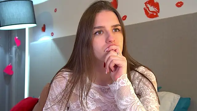 AliceAtkins online show from April 13, 6:19 am