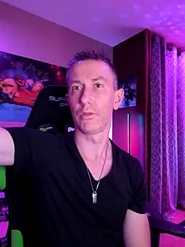 Gamerinleather online show from October 27, 7:07 pm