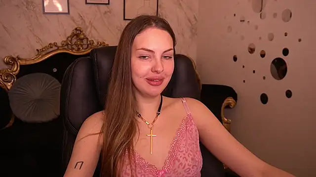 Snapshot of AleksaaJoy chatting on May 16, 6:21 am AleksaaJoy online show from May 16, 6:21 am