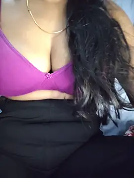 Ezabelljohn online show from May 15, 11:45 pm