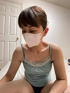 Snapshot of HONMONOHUUHU chatting on July 24, 2:15 pm HONMONOHUUHU online show from July 24, 2:15 pm