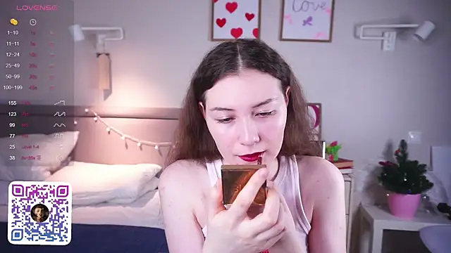 MegganKinson online show from March 4, 5:13 am