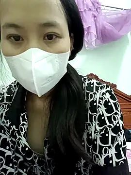 LylyCii69 online show from October 23, 7:40 am