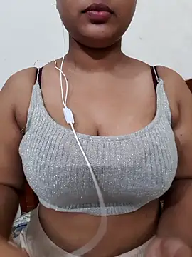 Snapshot of PORI-MONI2025 chatting on November 8, 3:34 pm PORI-MONI2025 online show from November 8, 3:34 pm