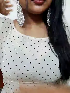 Snapshot of PORI-MONI2025 chatting on November 13, 4:28 pm PORI-MONI2025 online show from November 13, 4:28 pm