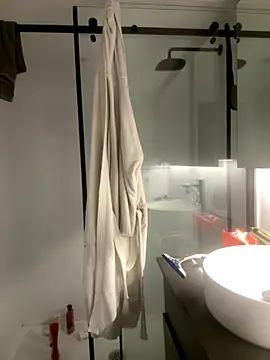 Snapshot of elliepixie chatting on November 5, 5:13 pm elliepixie online show from November 5, 5:13 pm