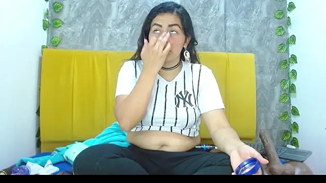 amara leoncm online show from November 19, 3:39 am