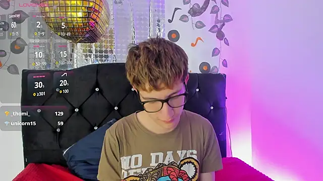 Erick Taylor3 online show from October 30, 5:35 pm