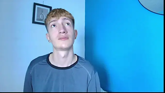 Erick Taylor3 online show from April 17, 7:06 pm