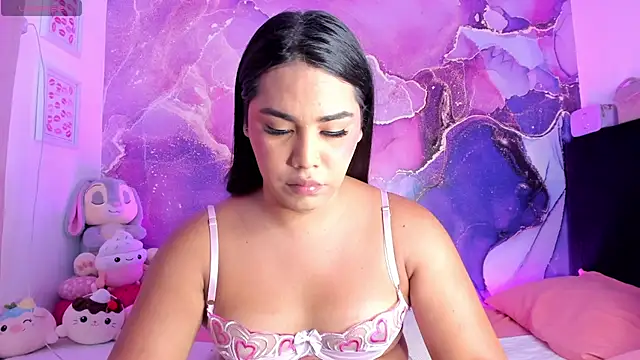 Snapshot of mishelbubble chatting on May 12, 8:28 pm mishelbubble online show from May 12, 8:28 pm
