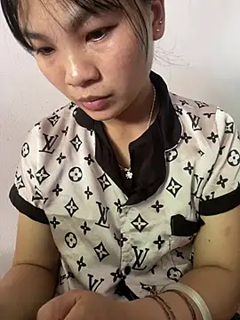 Snapshot of Minaeruei chatting on May 17, 4:10 am Minaeruei online show from May 17, 4:10 am