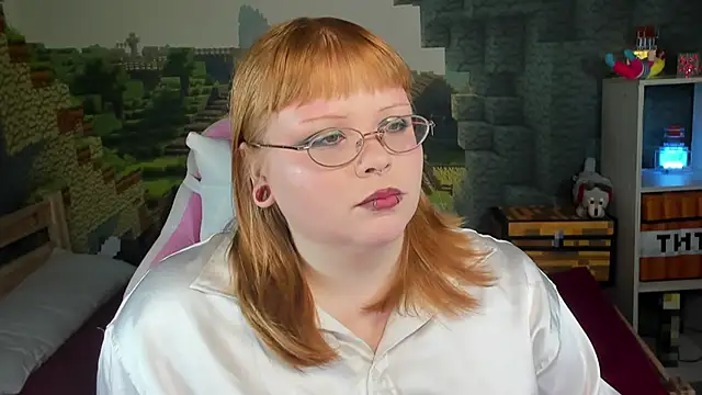 LottieReed online show from December 14, 3:39 pm