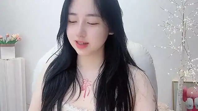 Love-hanzaizai718 online show from November 10, 8:19 pm