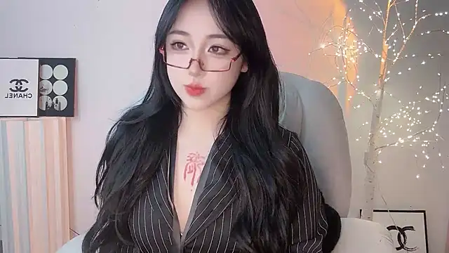 Love-hanzaizai718 online show from November 16, 2:11 pm