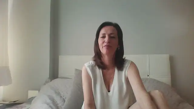 Snapshot of ArianaStarr chatting on May 12, 6:54 am ArianaStarr online show from May 12, 6:54 am