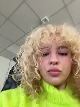 Snapshot of khalee_sy chatting on November 11, 8:58 am khalee sy online show from November 11, 8:58 am