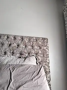 IndianLara online show from November 12, 7:09 am