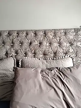 IndianLara online show from April 21, 1:28 pm