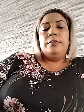 IndianLara online show from April 22, 9:22 am