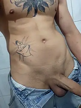 Snapshot of UrFavDick96 chatting on November 3, 4:14 am UrFavDick96 online show from November 3, 4:14 am