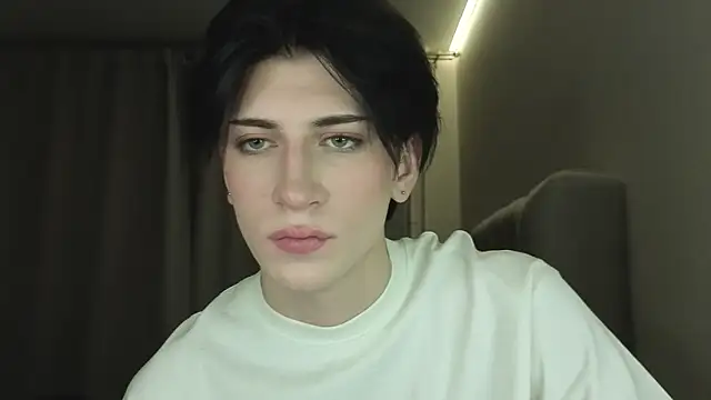 Oliver star boy  online show from March 10, 9:42 pm