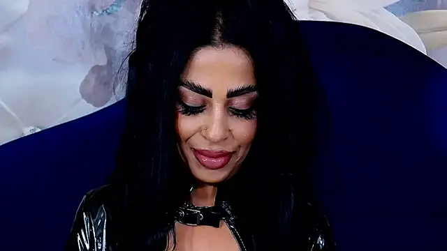 Snapshot of NoirKaylah chatting on December 1, 8:25 pm NoirKaylah online show from December 1, 8:25 pm