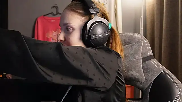 Softixq online show from November 11, 5:13 pm